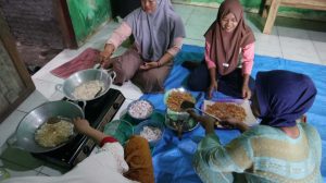 Tim Bawang Merah sekolah perempuan dalam pemberdayaan perempuan